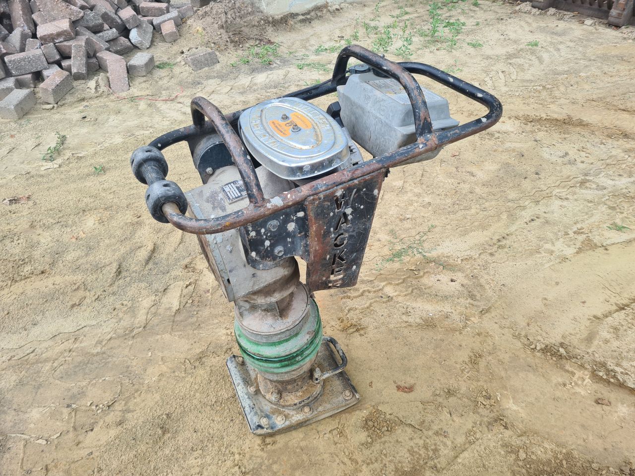 Wacker stamper trilplaat.