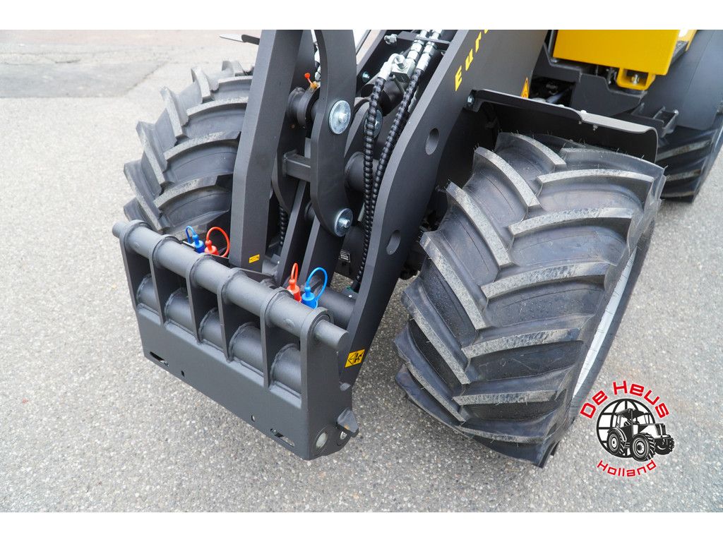 Eurotrac W12 MS stage V