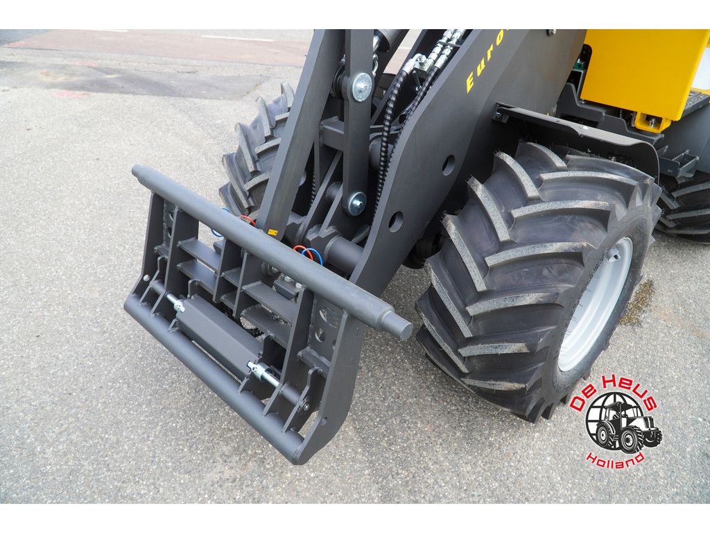 Eurotrac W12S
