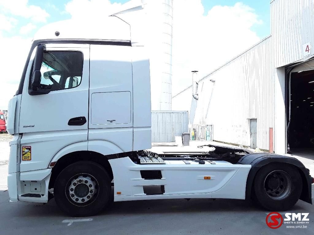 Mercedes Actros 1845 StreamSpace 2m50