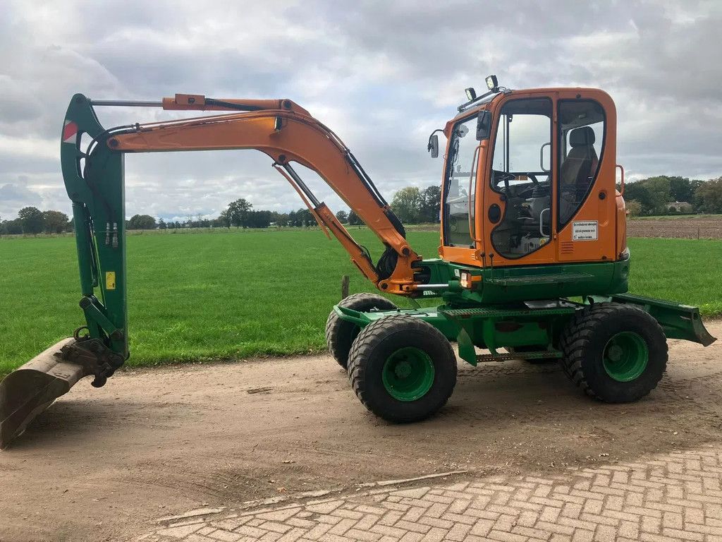 Neuson 6503 Graafmachine Bandenkraan