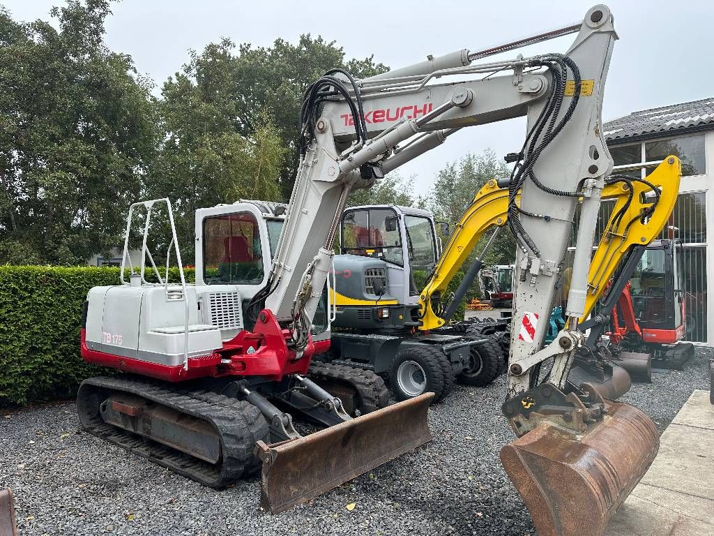 Takeuchi TB 175 3-delige giek (triple giek)