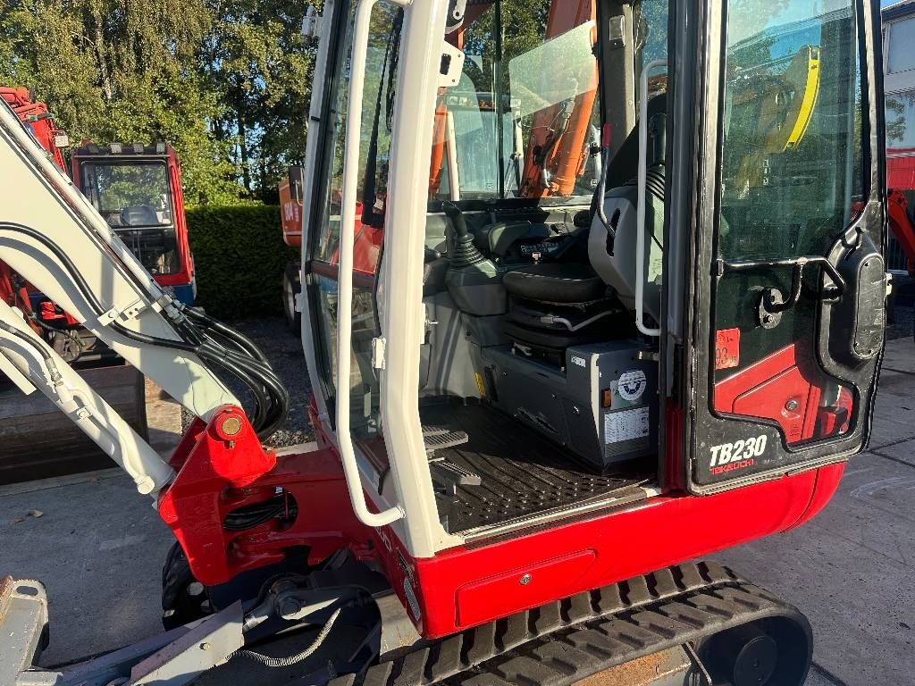 Takeuchi TB 230