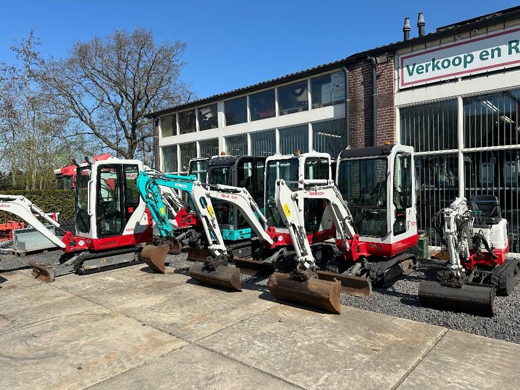 Takeuchi TB 016