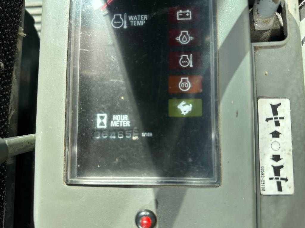 Takeuchi TB 016