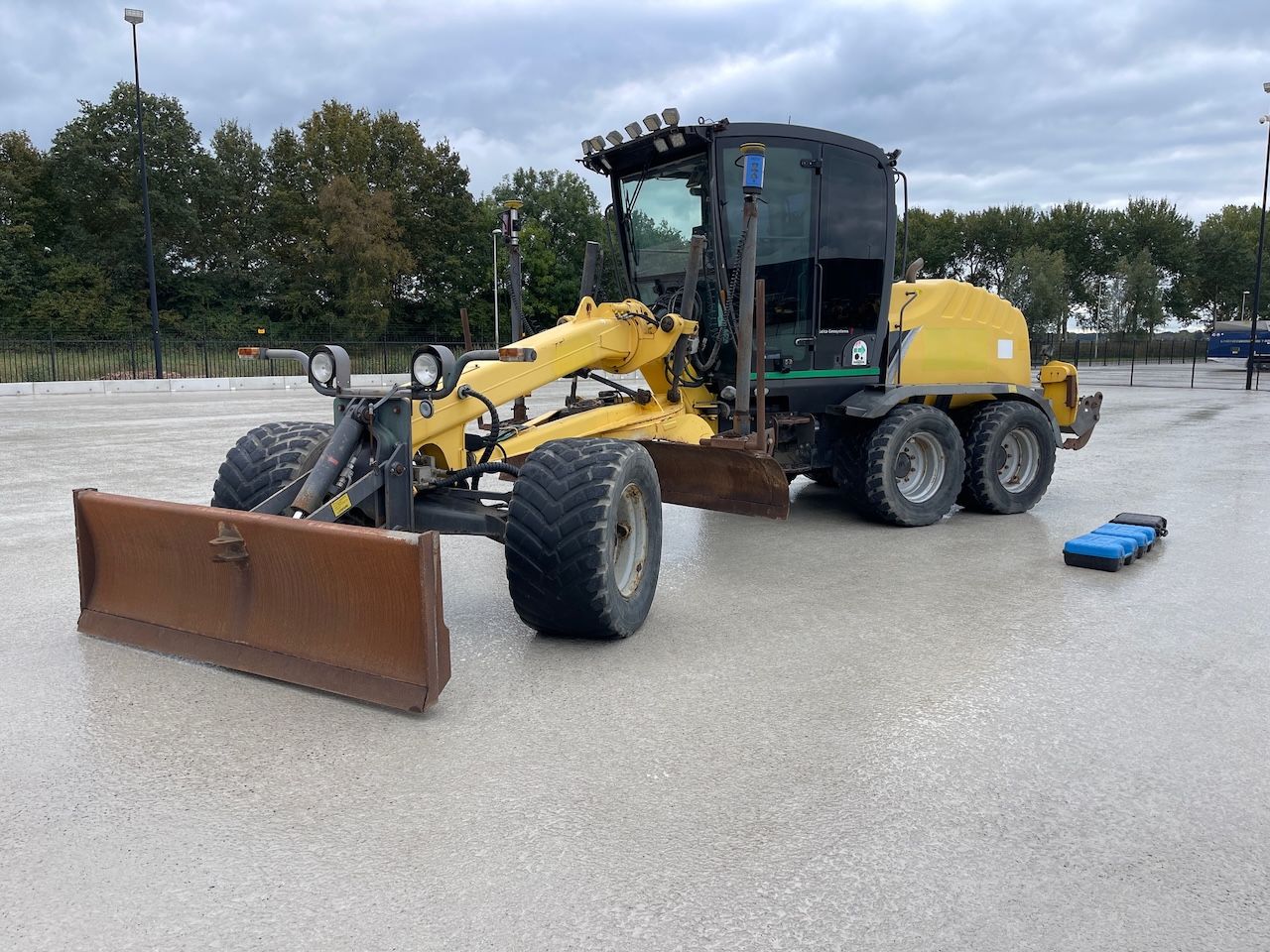 New Holland F106.7A 6x6 Grader + GPS