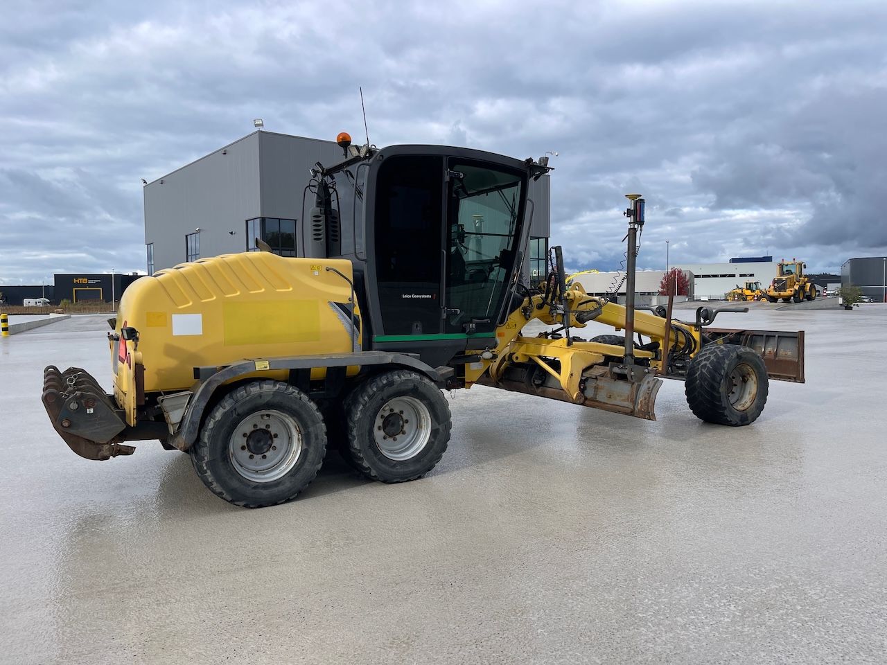 New Holland F106.7A 6x6 Grader + GPS