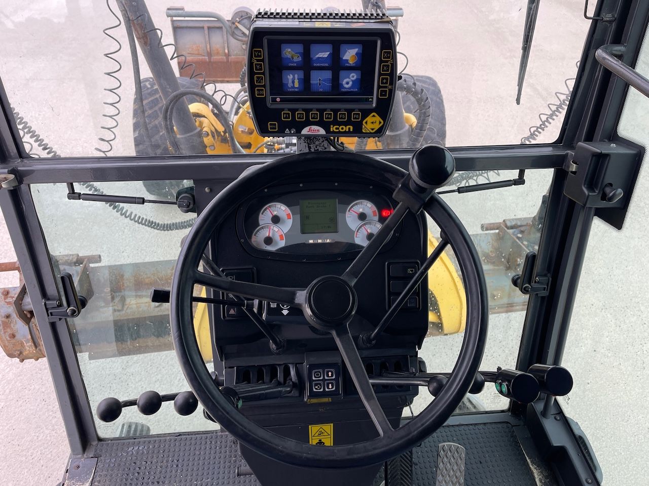 New Holland F106.7A 6x6 Grader + GPS