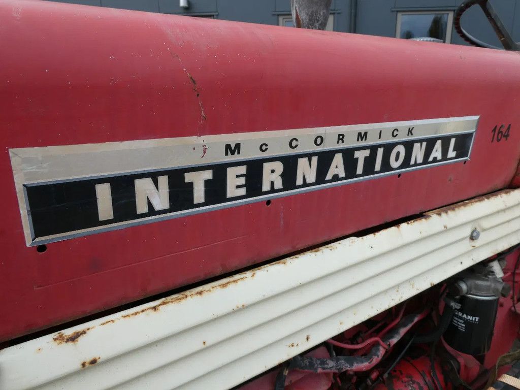 International 423 2wd / 7134 Draaiuren / Smalspoortrekker