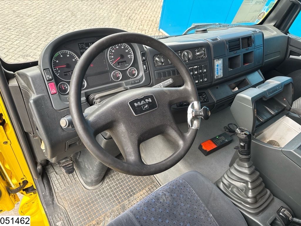 MAN TGA 35 400 8x2, Handgeschakeld, Fassi, Remote
