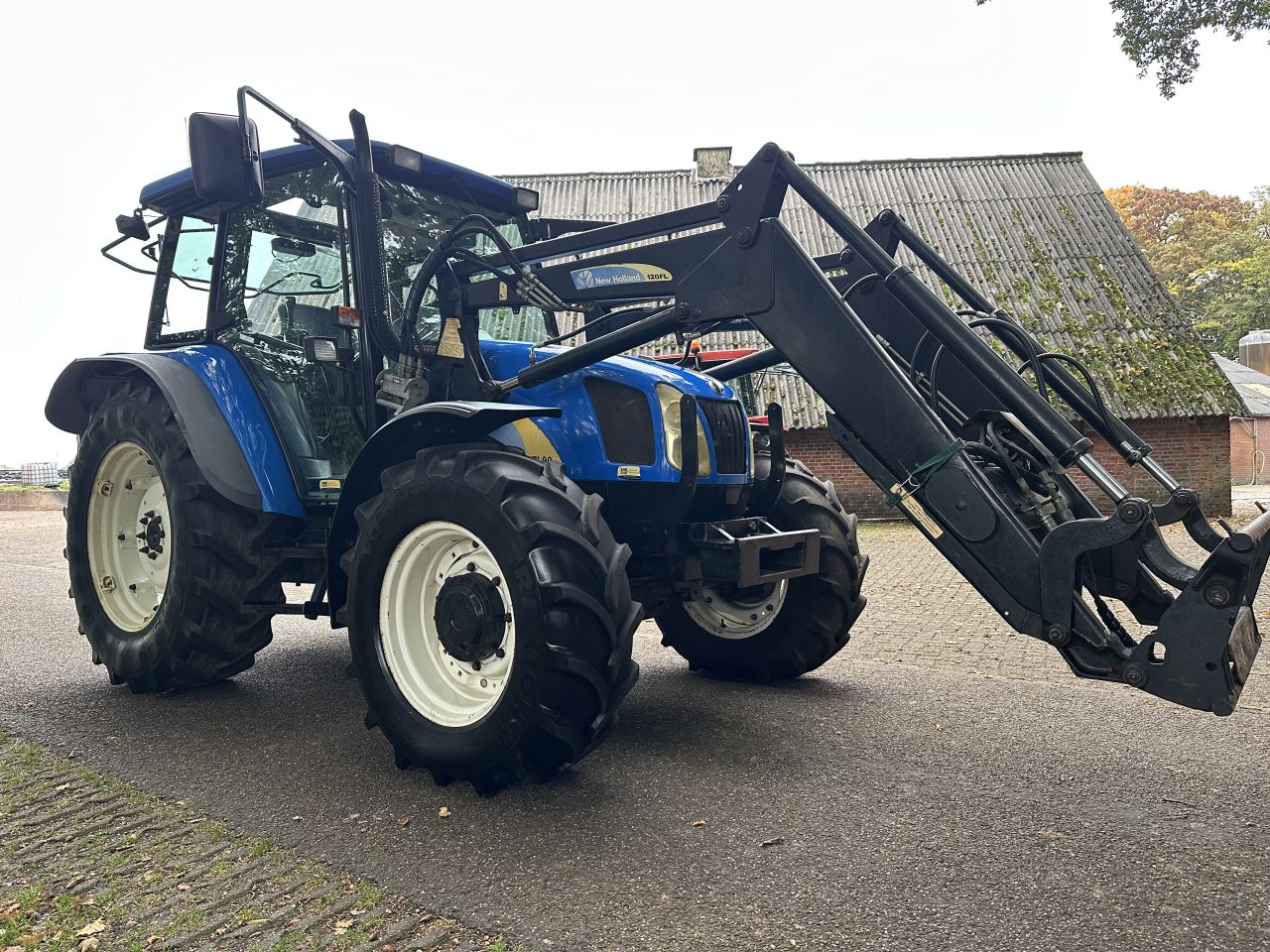 New Holland TL90A