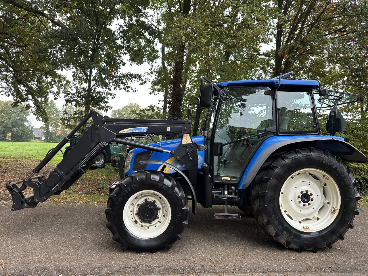 New Holland TL90A