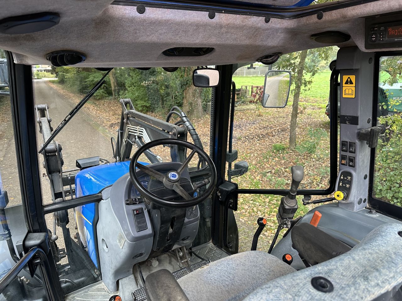 New Holland TL90A