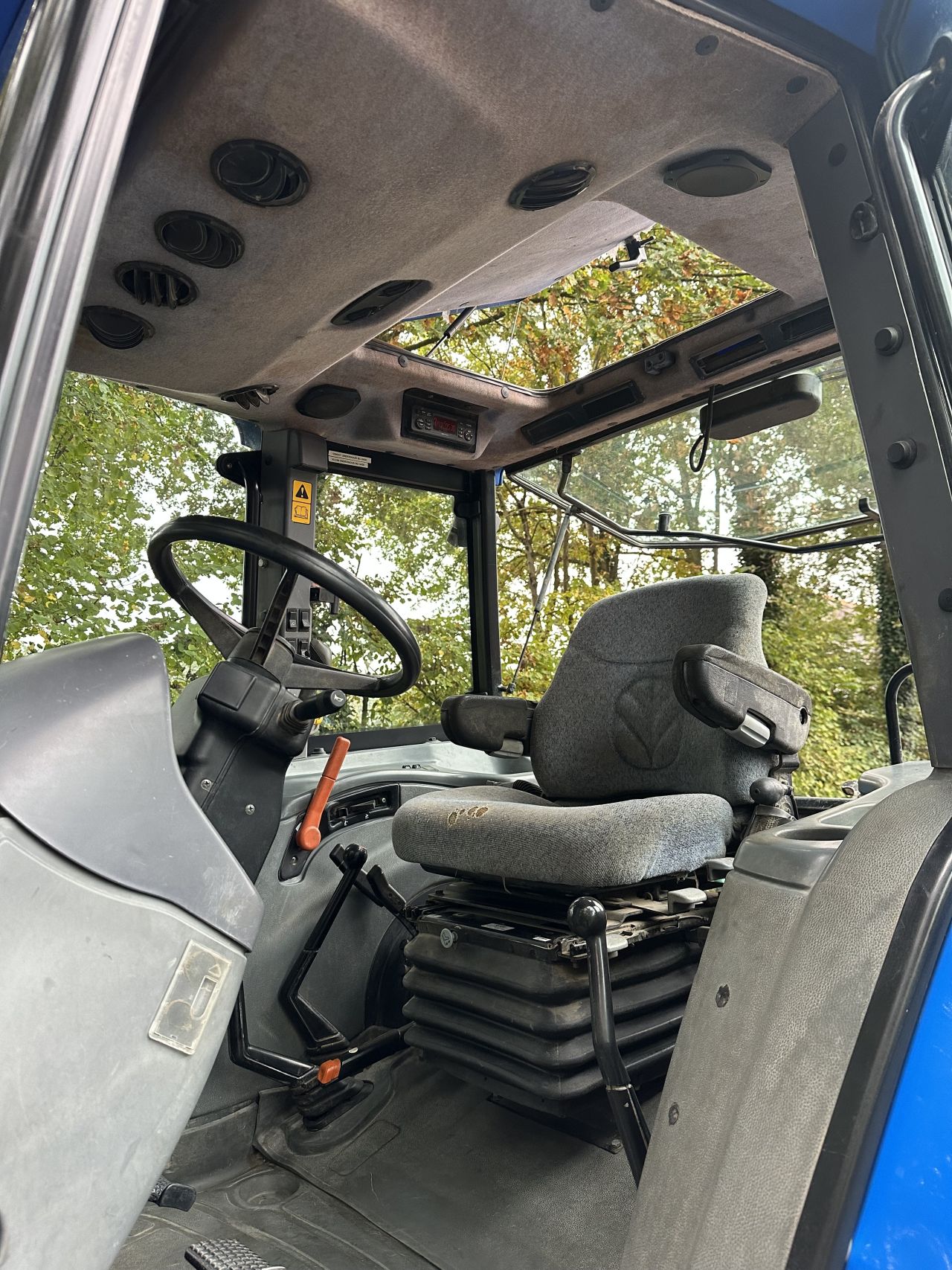 New Holland TL90A