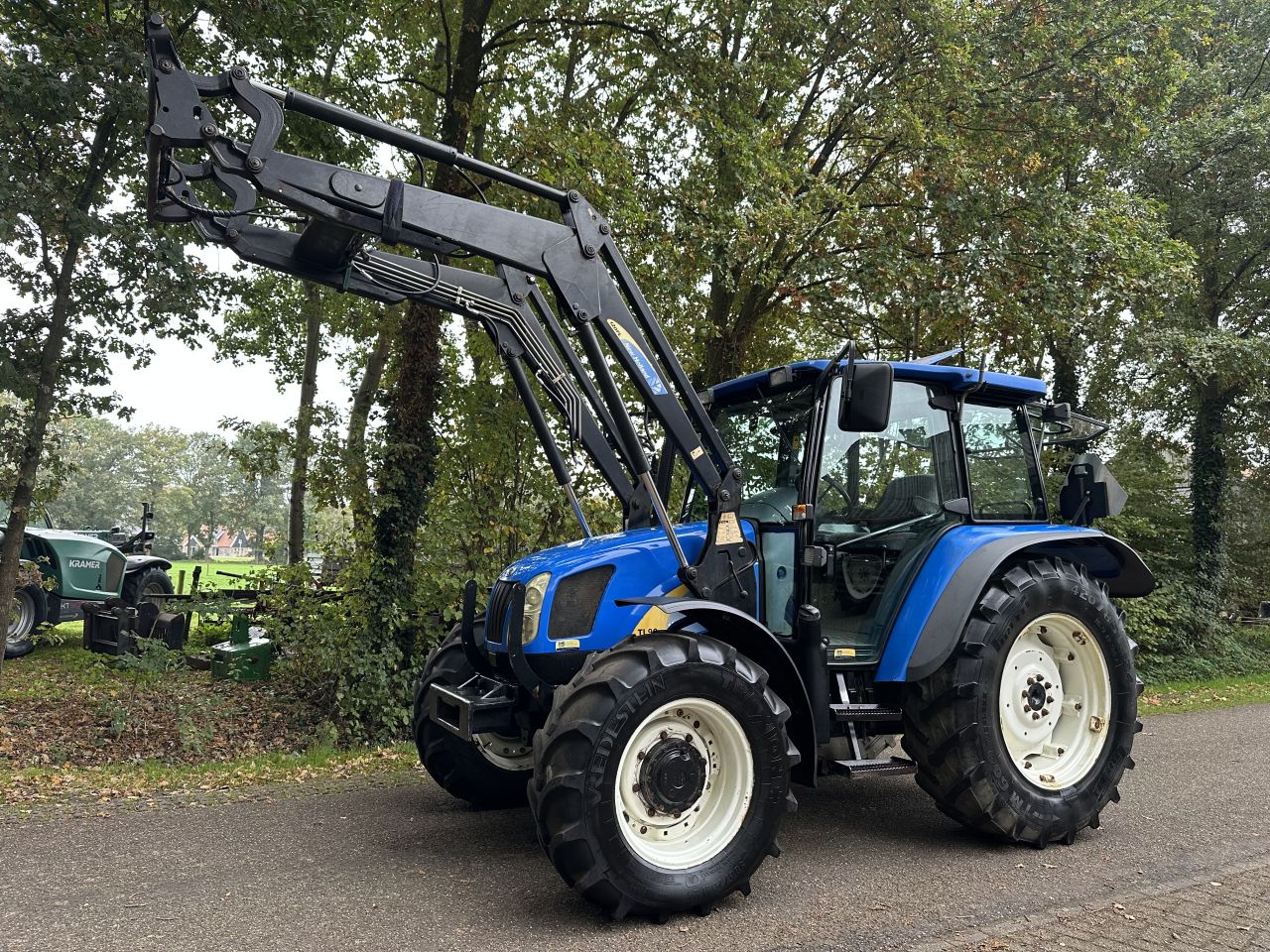 New Holland TL90A