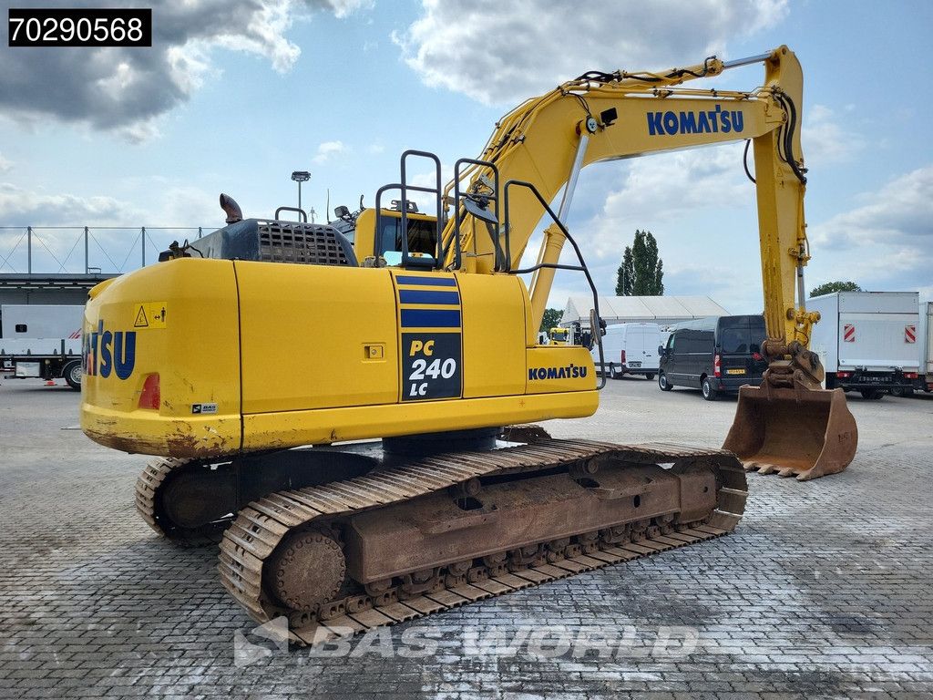 Komatsu PC240 LC-10