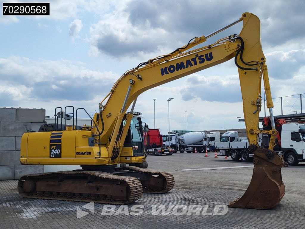 Komatsu PC240 LC-10