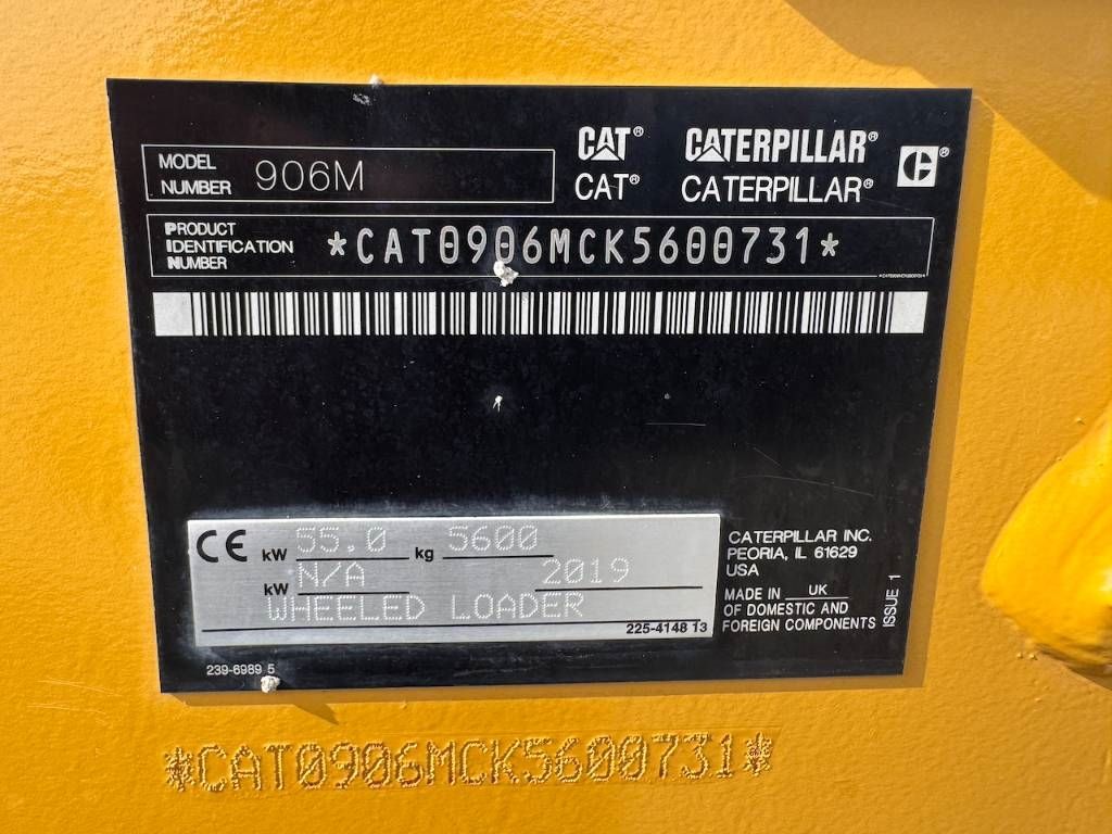 CAT 906M