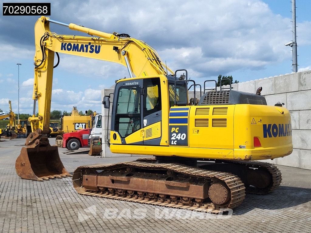 Komatsu PC240 LC-10