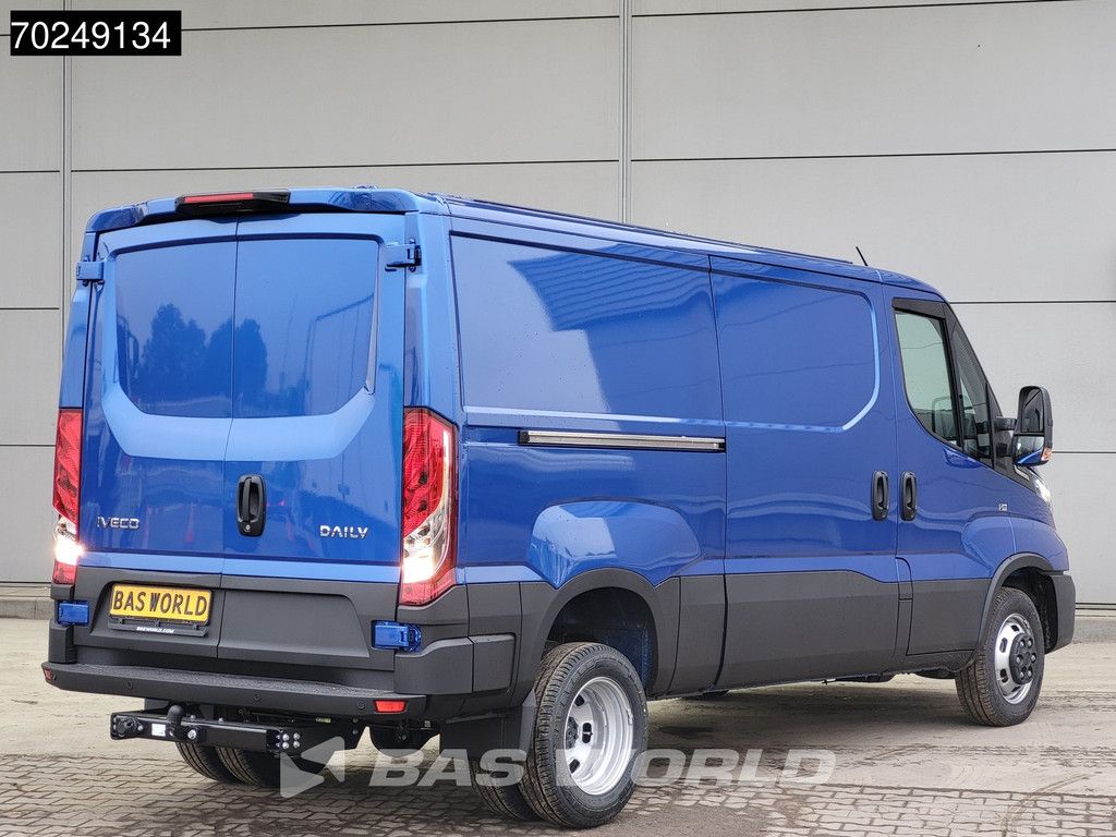 Iveco Daily 35C21 Uniek! 3.0L Automaat Laag Dak L2H1 3,5t Trekhaak LED ACC Navi Camera Parkeersensoren CarPlay Euro6 L2 8m3 A/C Towbar
