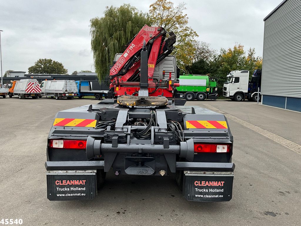 Volvo FM 340 6x4 Fassi 19 Tonmeter laadkraan