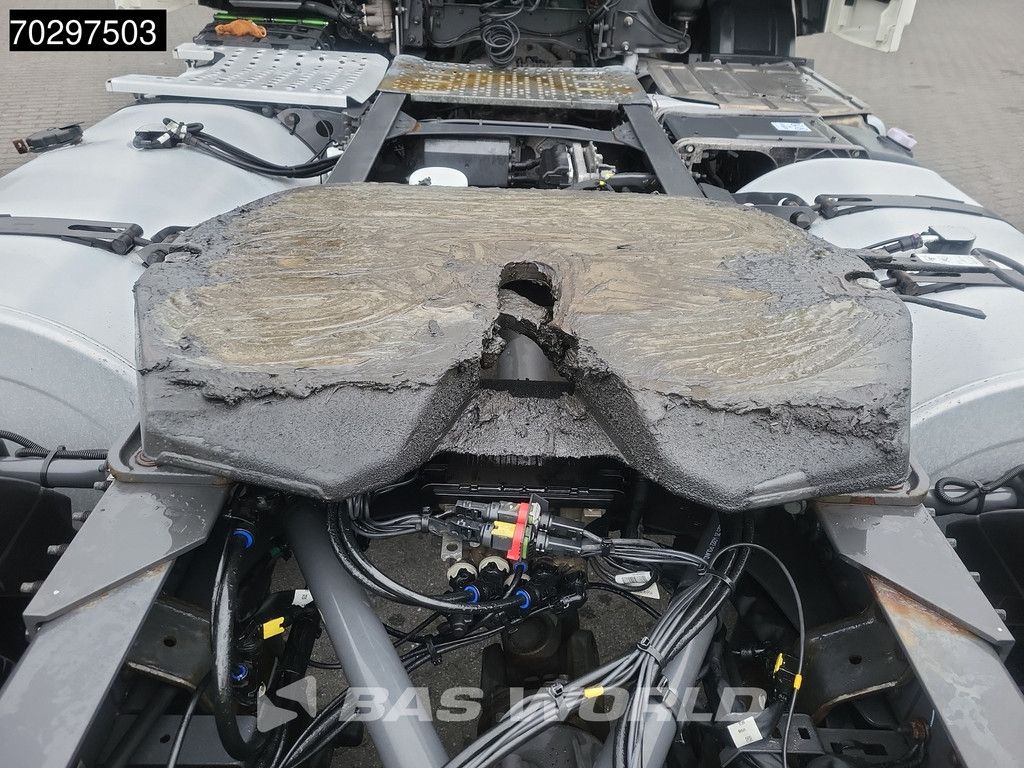 Volvo FH 460 4X2 LB chassisnr! VEB+ 2x Tanks Euro 6