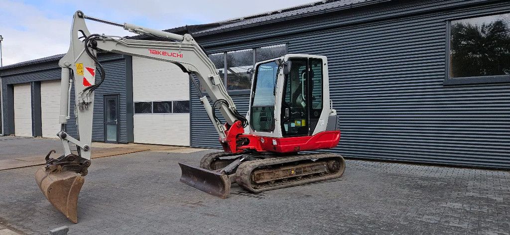 Takeuchi TB250