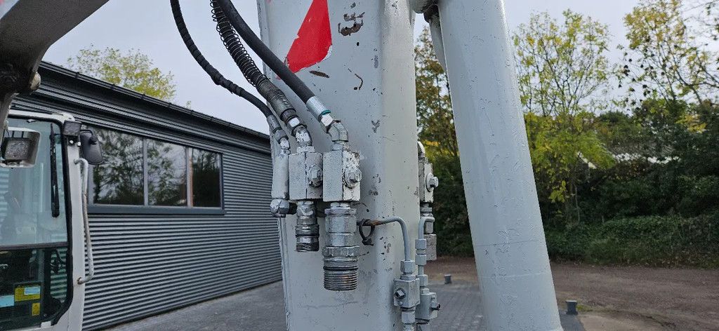 Takeuchi TB250