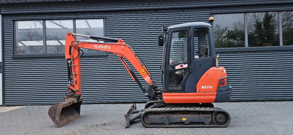 Kubota KX71-3