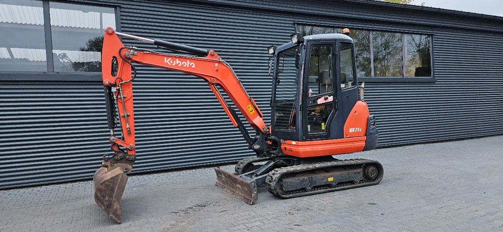 Kubota KX71-3