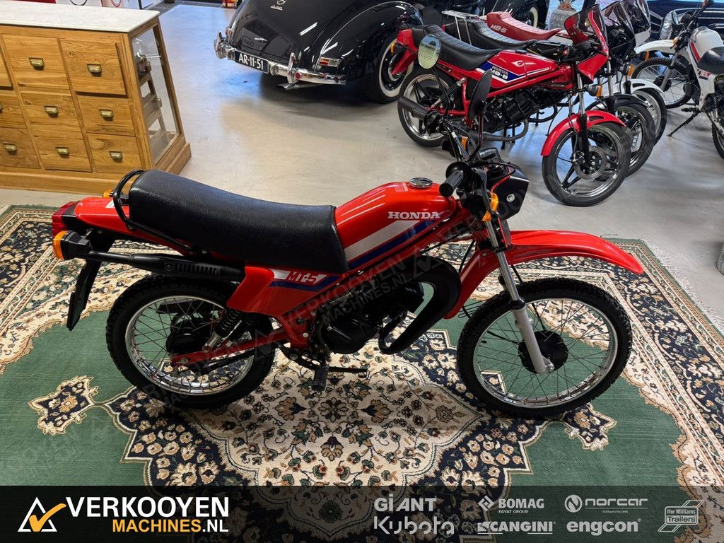 1980 Honda MT-5 Rood KN200