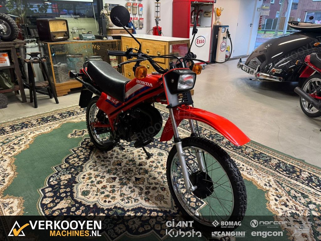 1980 Honda MT-5 Rood KN200