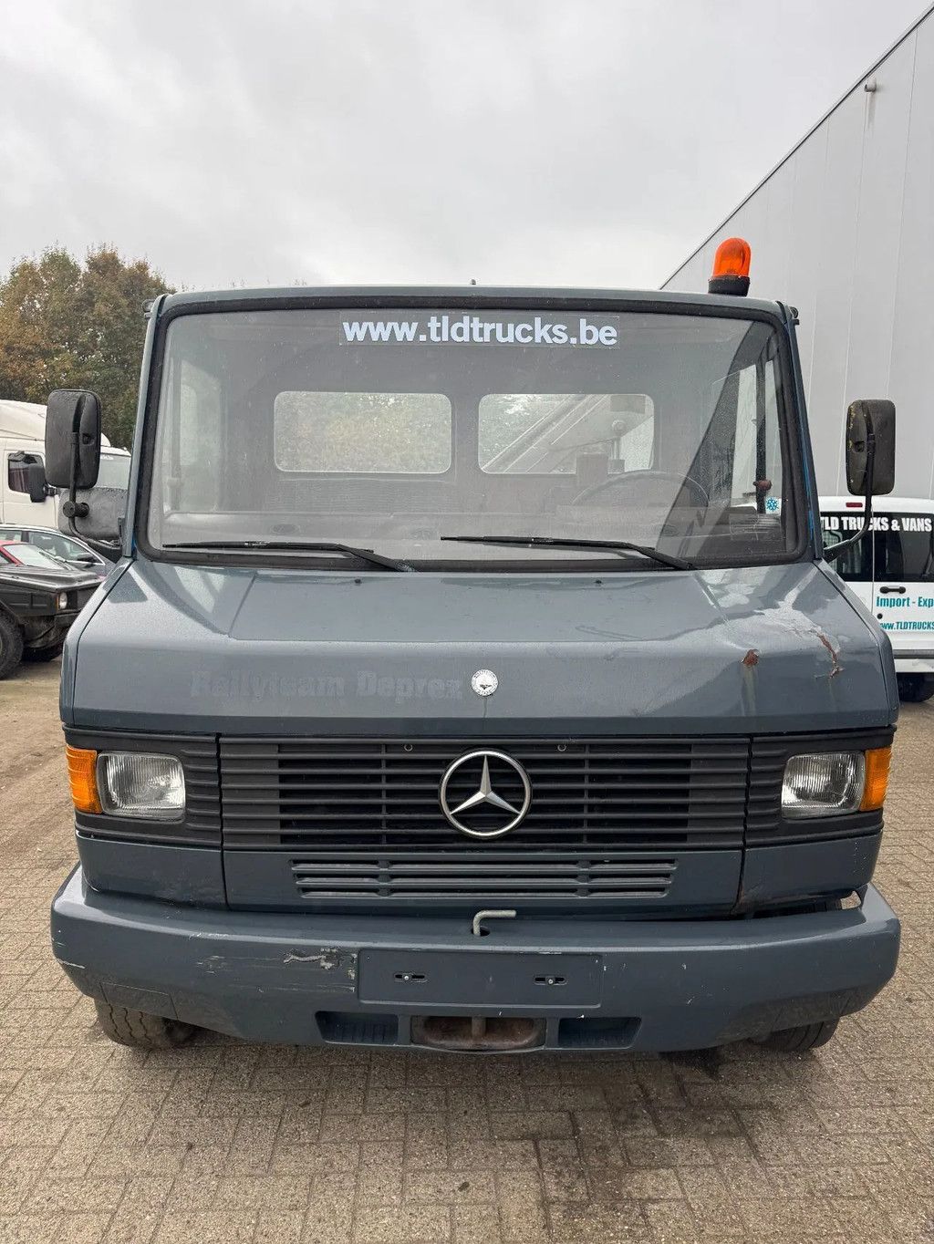 Mercedes-Benz 709D **709D-TIPPER+CRANE-BELGIAN TRUCK**