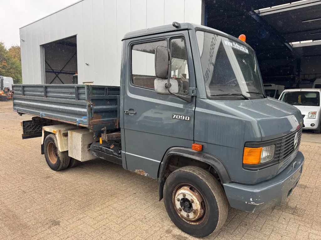 Mercedes-Benz 709D **709D-TIPPER+CRANE-BELGIAN TRUCK**