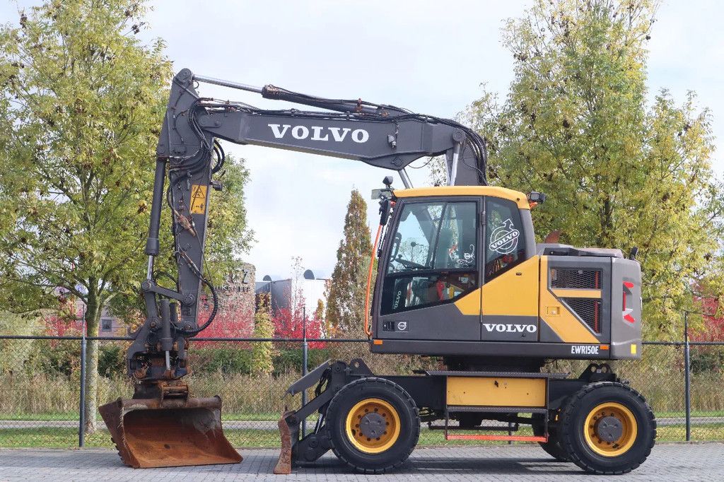 Volvo EWR 150 E | ROTOTILT | BUCKET | TRAILER HYDR