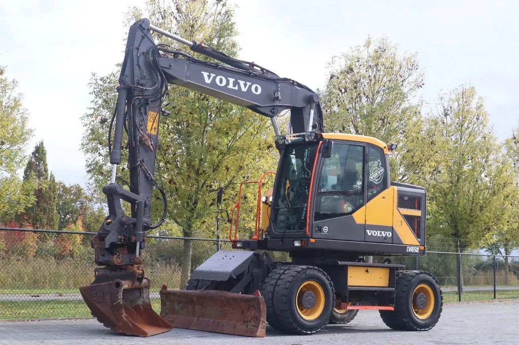 Volvo EWR 150 E | ROTOTILT | BUCKET | TRAILER HYDR