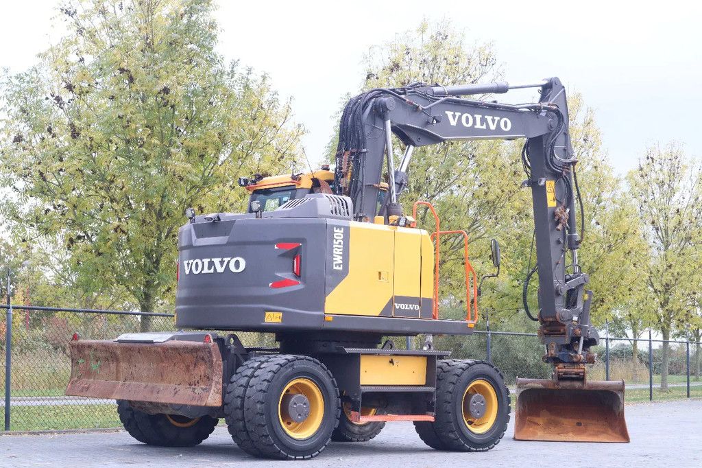 Volvo EWR 150 E | ROTOTILT | BUCKET | TRAILER HYDR