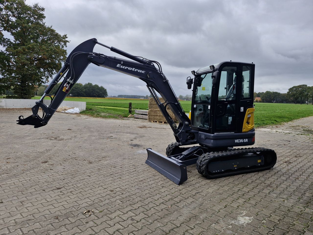 Eurotrac HE36-SR C Demo machine Lease mogelijk