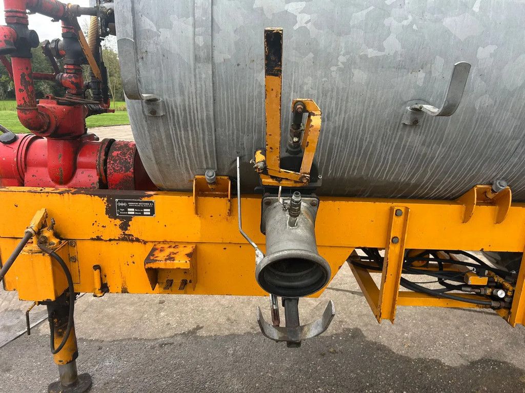 Veenhuis VMB 6800 Liter tank + bemester