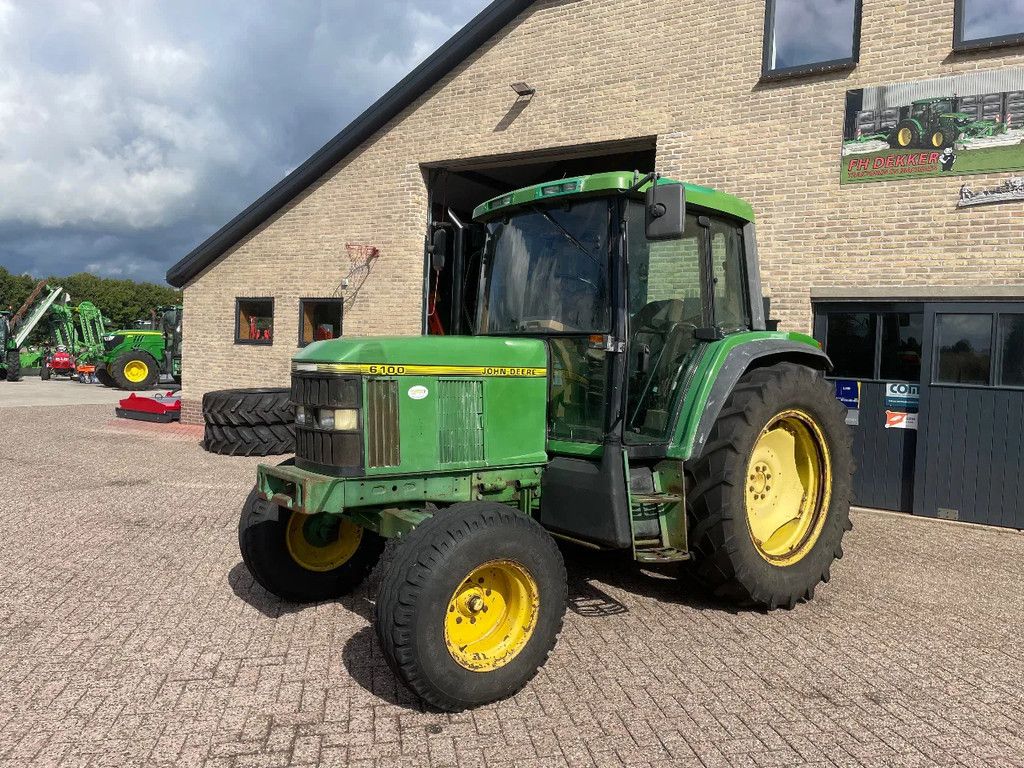 John Deere 6100