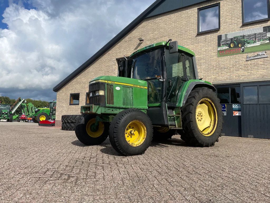 John Deere 6100