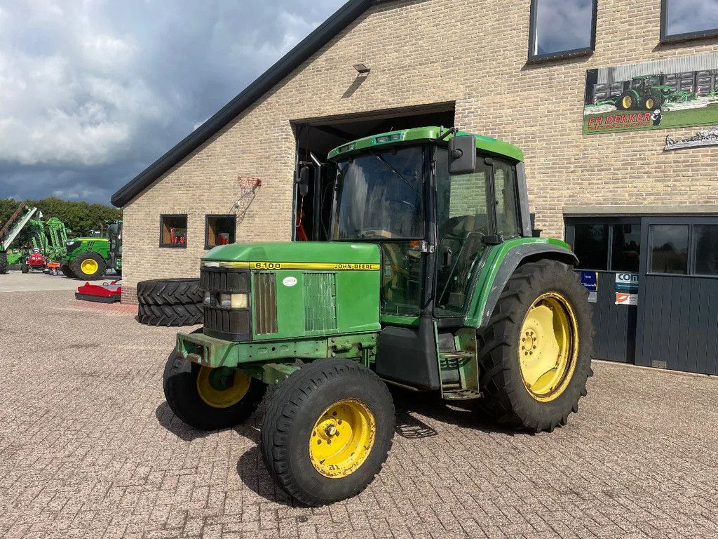 John Deere 6100