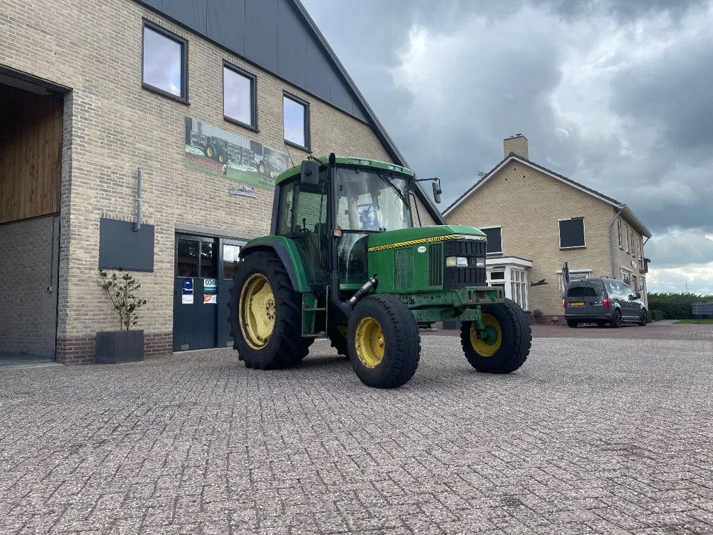 John Deere 6100