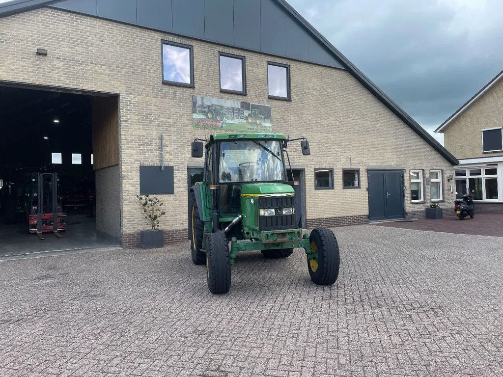 John Deere 6100