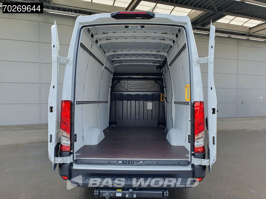Iveco Daily 35S21 3.0L Automaat Black Edition 2025 model L2H2 Trekhaak Tacho ACC LED CarPlay Velgen Camera 12m3 Klima AHK