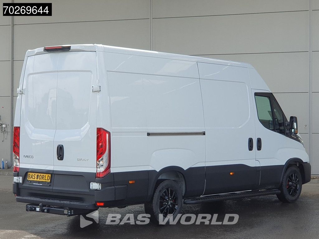 Iveco Daily 35S21 3.0L Automaat Black Edition 2025 model L2H2 Trekhaak Tacho ACC LED CarPlay Velgen Camera 12m3 Klima AHK