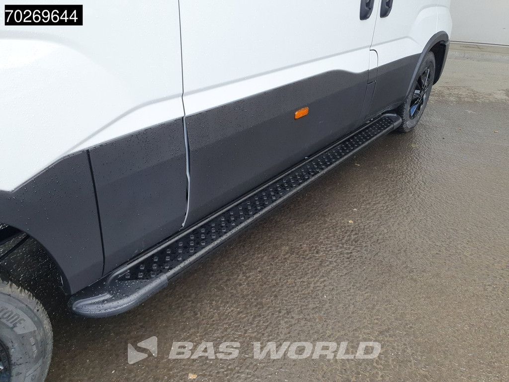 Iveco Daily 35S21 3.0L Automaat Black Edition 2025 model L2H2 Trekhaak Tacho ACC LED CarPlay Velgen Camera 12m3 Klima AHK