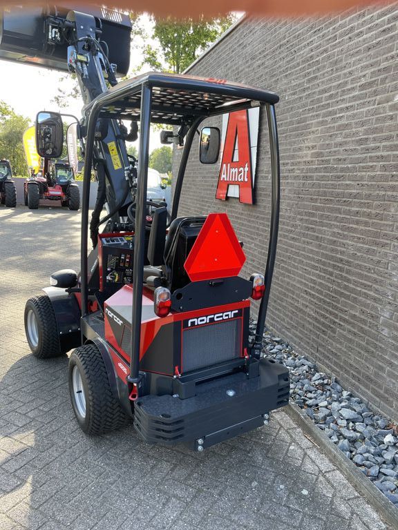 Norcar A6226 Automative Shovel