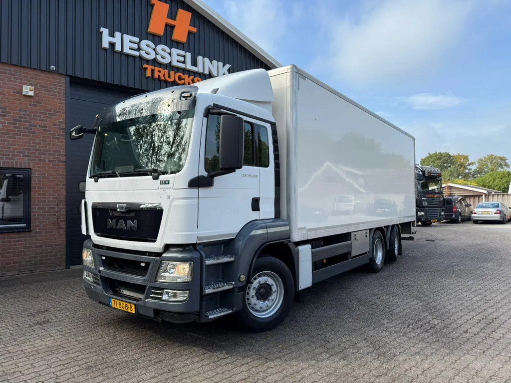 MAN TGS 26.320 Koffer Stuuras AHK 3.000KG LBW 353.980KM! NL Truck APK/TUV 11-03-2026