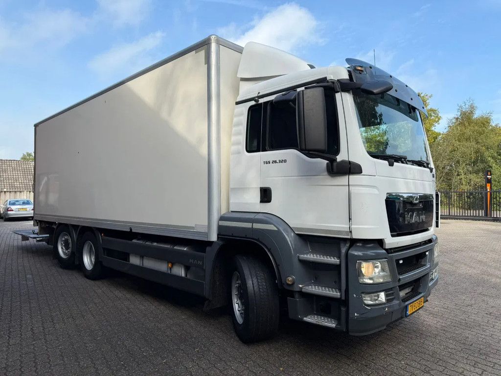 MAN TGS 26.320 Koffer Stuuras AHK 3.000KG LBW 353.980KM! NL Truck APK/TUV 11-03-2026